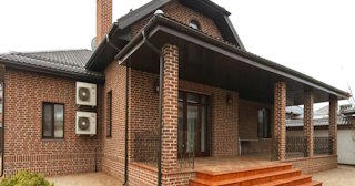 Строительство домов из кирпича с мансардой в Осинниках | от 3628 рублей
