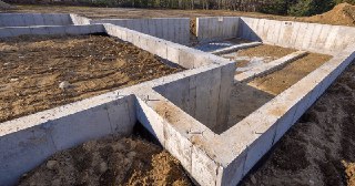 Ленточный фундамент Осинники цена от 2695 руб.